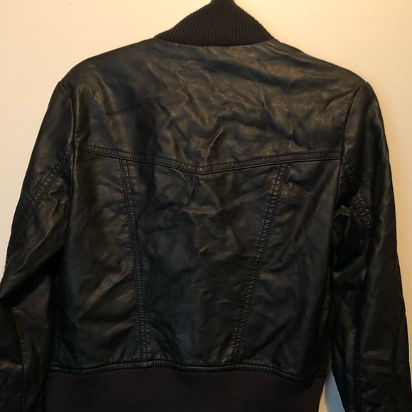 Cool Jacket 😎 - Picture 5 of 5